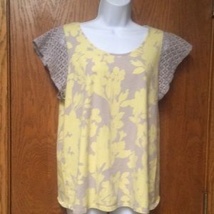 Liz Claiborne Summer T-shirt